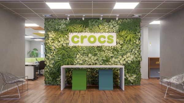 
История бренда Crocs: дата создания, кто придумал, коллаборации, логотип
