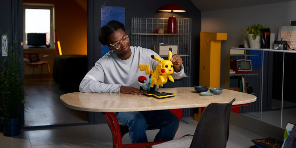 
LEGO и Pok&eacute;mon объединяются &mdash; Пикачу и культовые наборы выйдут уже в феврале
