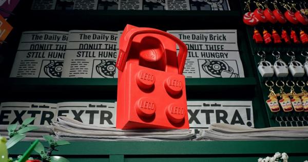 
LEGO и Crocs объявили о стратегическом партнёрстве и выпустили LEGO Brick Clog
