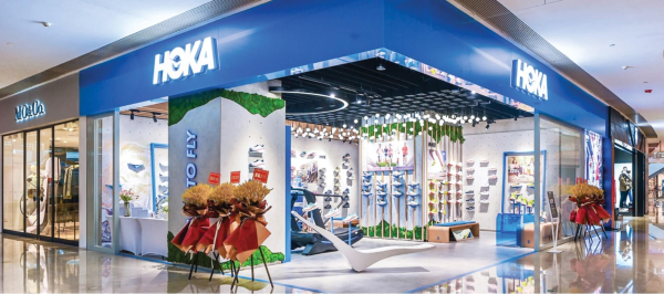 История бренда кроссовок Hoka – сделали удобную обувь для себя, а получился бренд
История бренда кроссовок Hoka – сделали удобную обувь для себя, а получился бренд