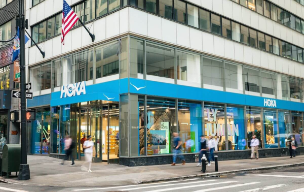 История бренда кроссовок Hoka – сделали удобную обувь для себя, а получился бренд
История бренда кроссовок Hoka – сделали удобную обувь для себя, а получился бренд